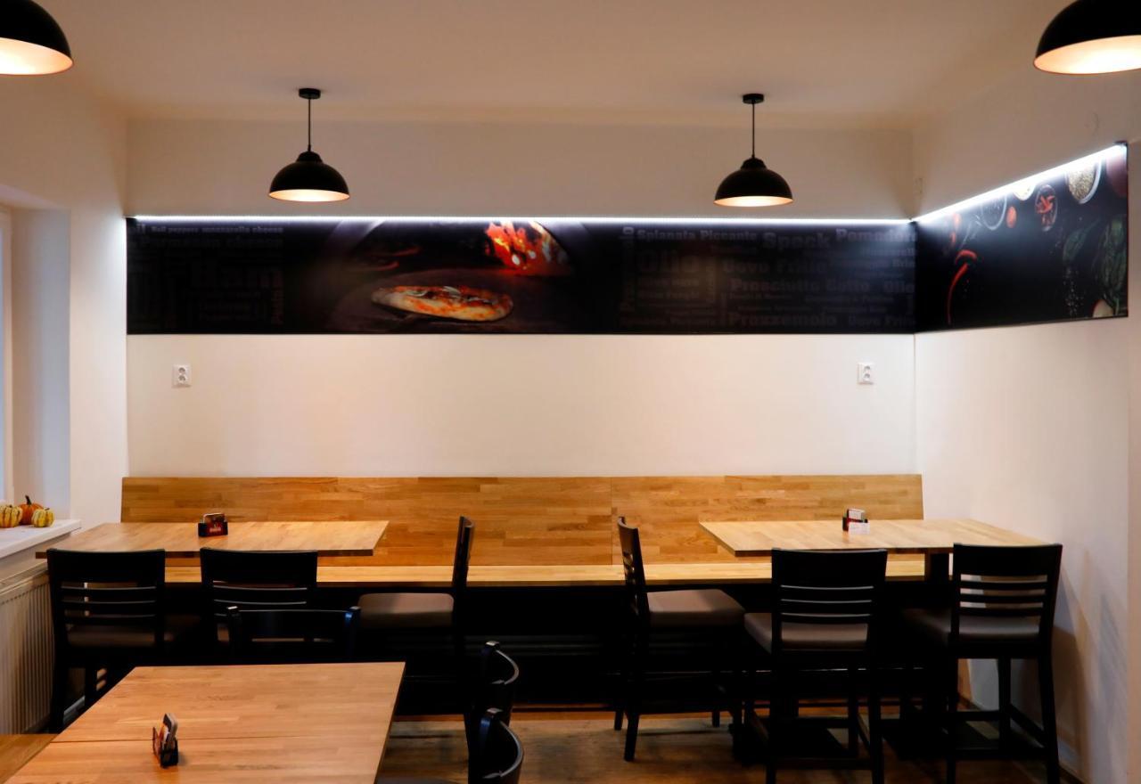 Vyškov Penzion&Pizzerie U Massima מראה חיצוני תמונה